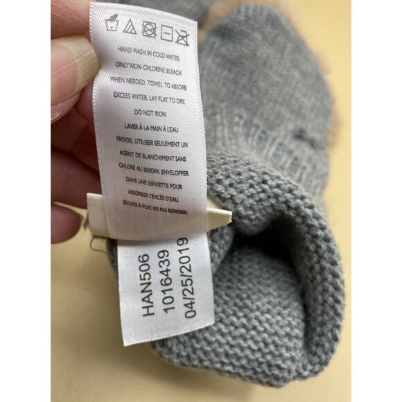 Hatley Heritage Canada Women’s Grey Knit Faux Fur Mittens Gloves - Picture 6 of 10